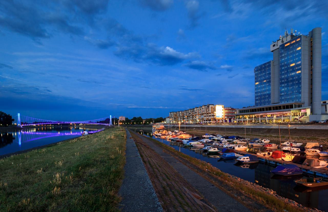 Hotel Osijek Eksteriør billede