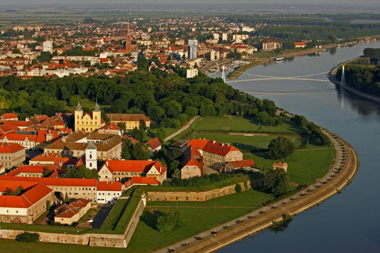 Hotel Osijek Eksteriør billede